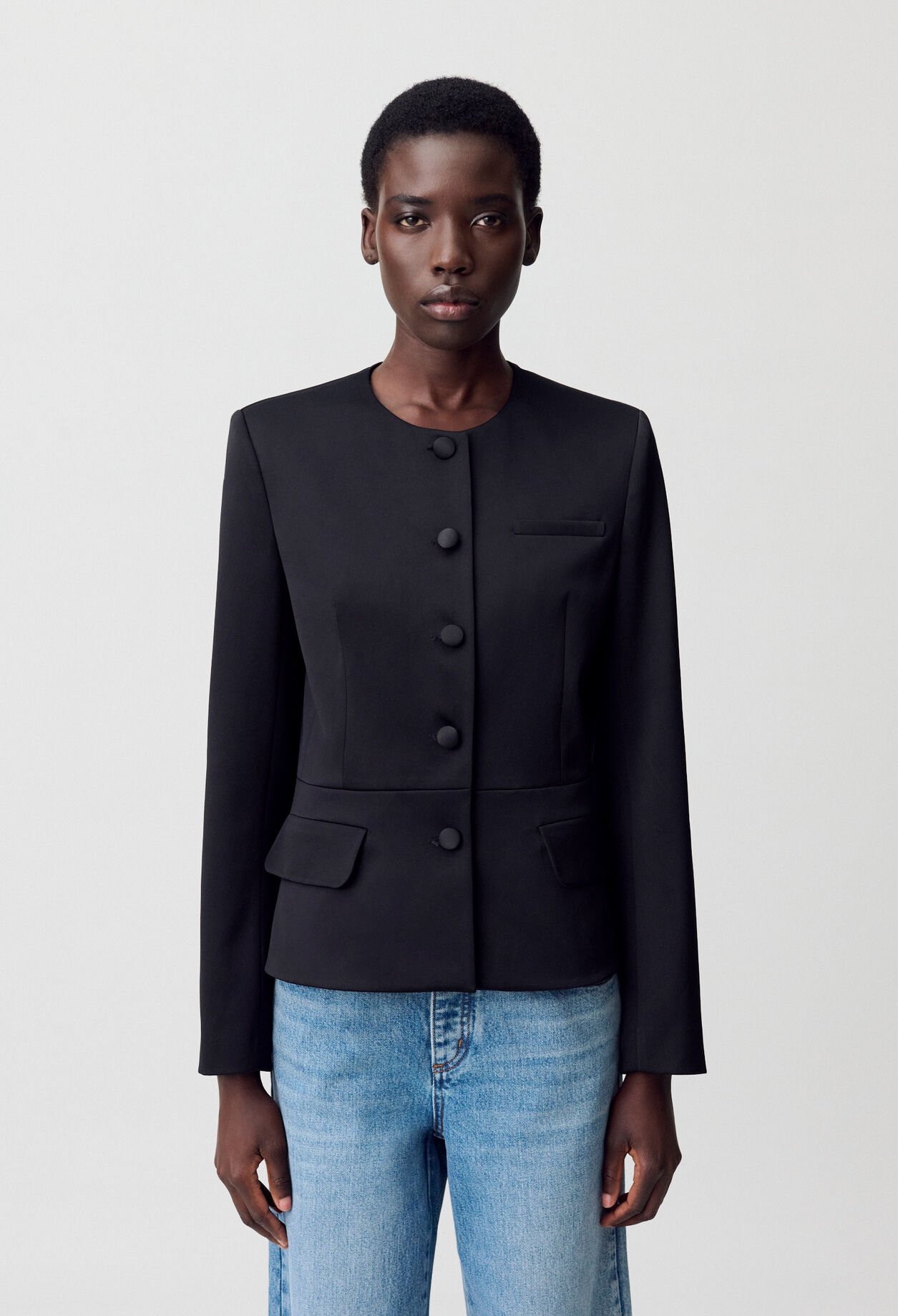 Chaqueta entallada satinada