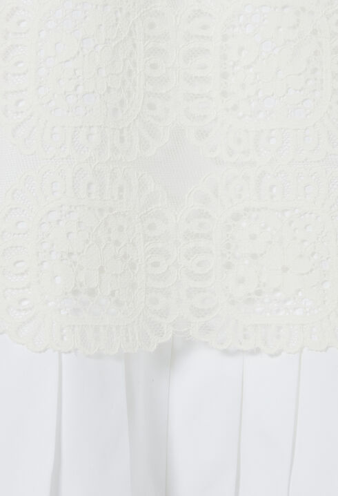 Falda corta de encaje