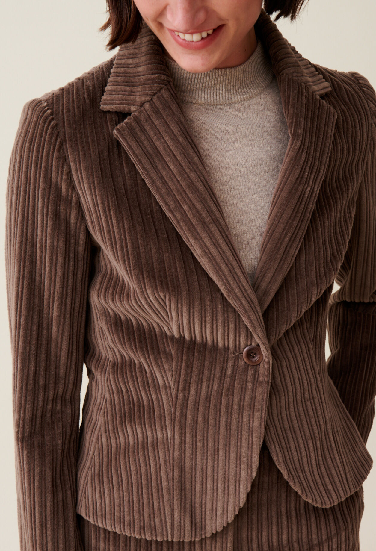 Chaqueta de terciopelo ajustada