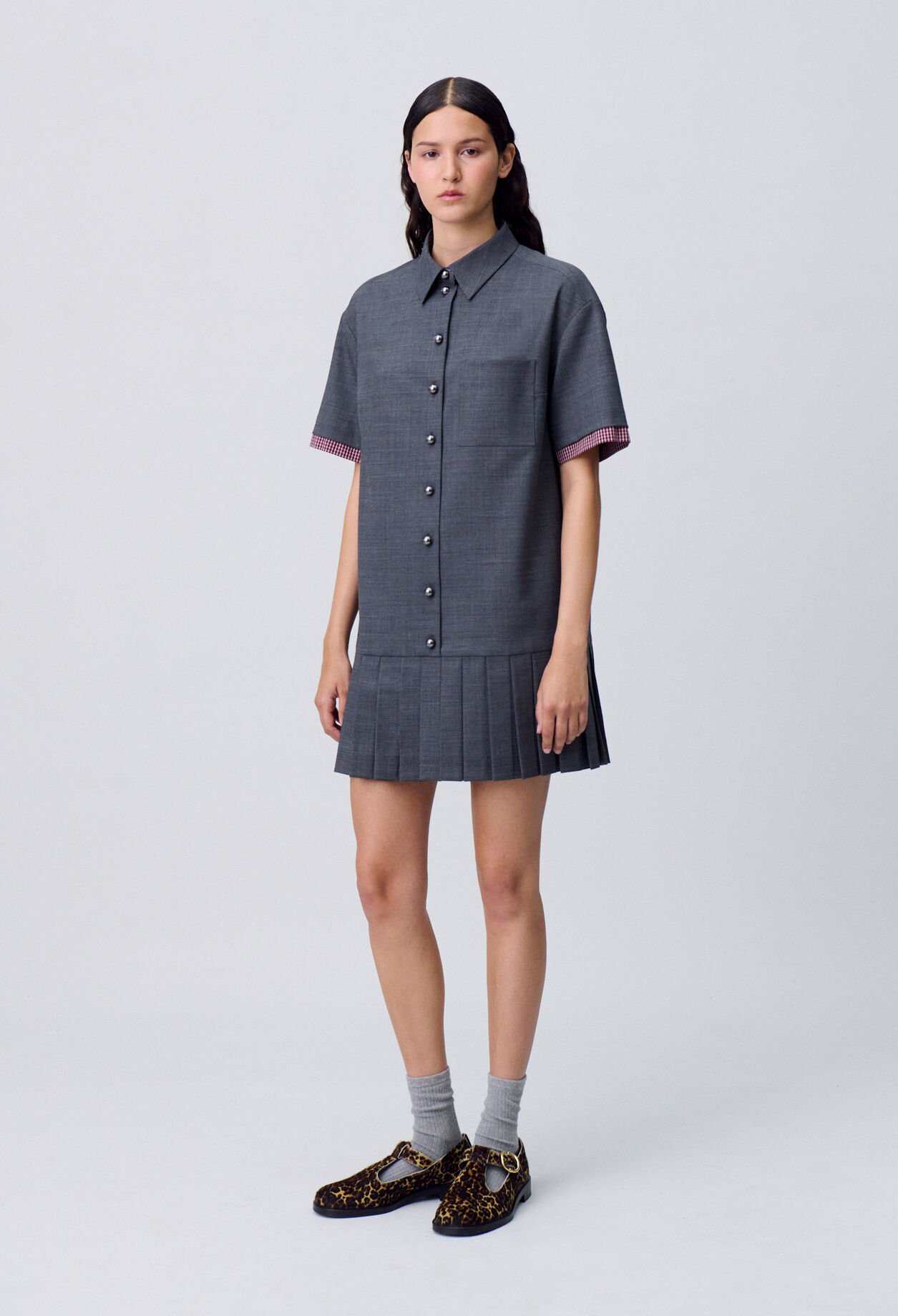 Vestido corto plisado