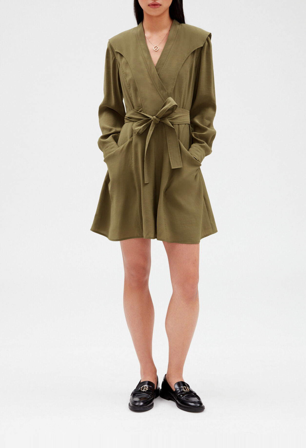 Vestido corto para anudar caqui