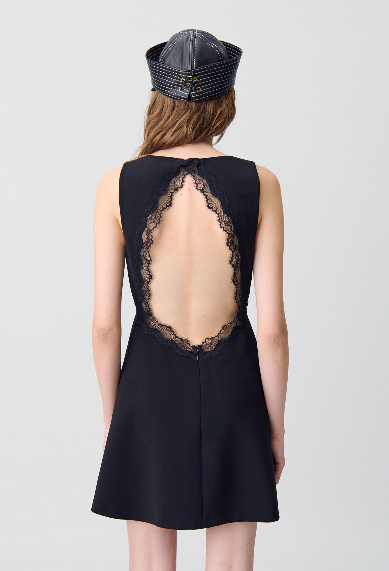 Vestido encaje espalda descubierta
