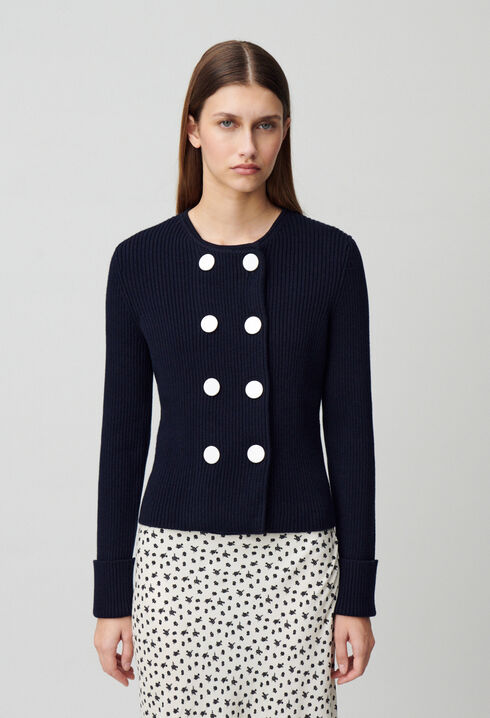 Chaqueta de lana abotonada