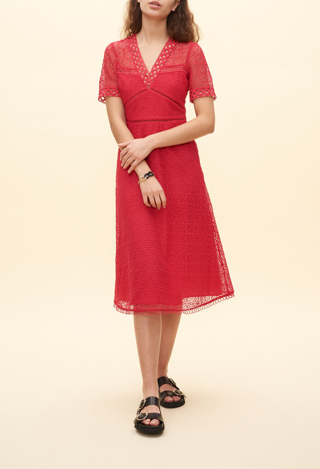 Vestido largo de guipur rojo