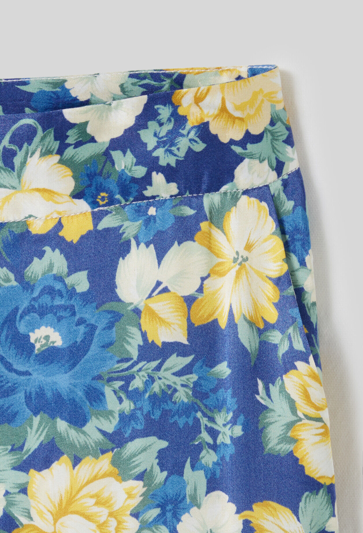 Pantalón ancho estampado