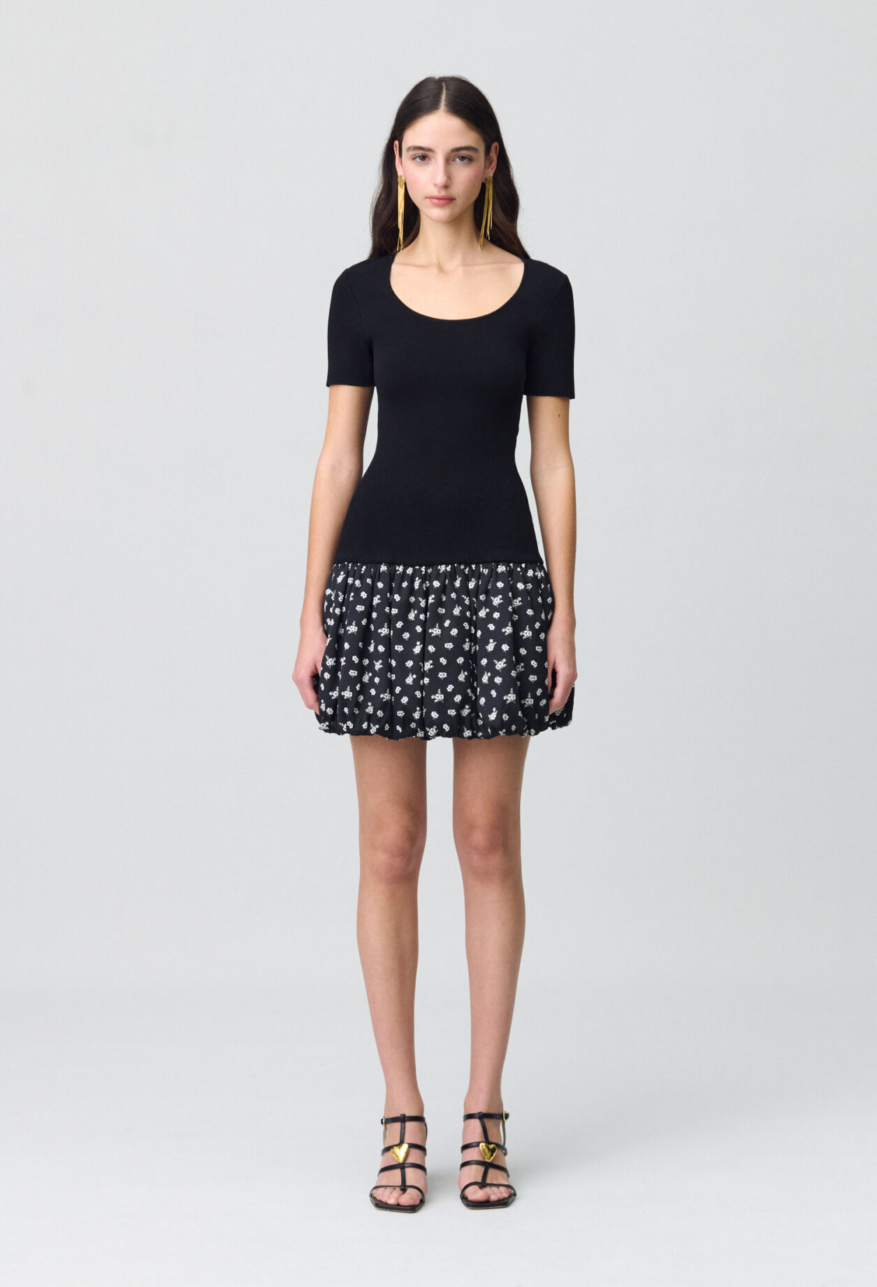 Vestido corto con lunares