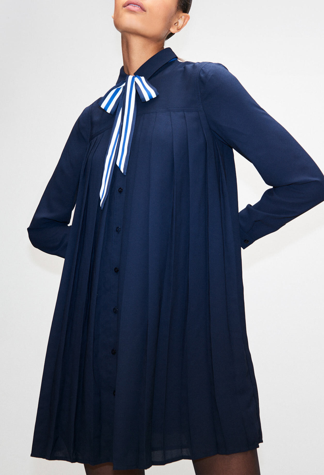 Vestido camisero plisado Lavallière