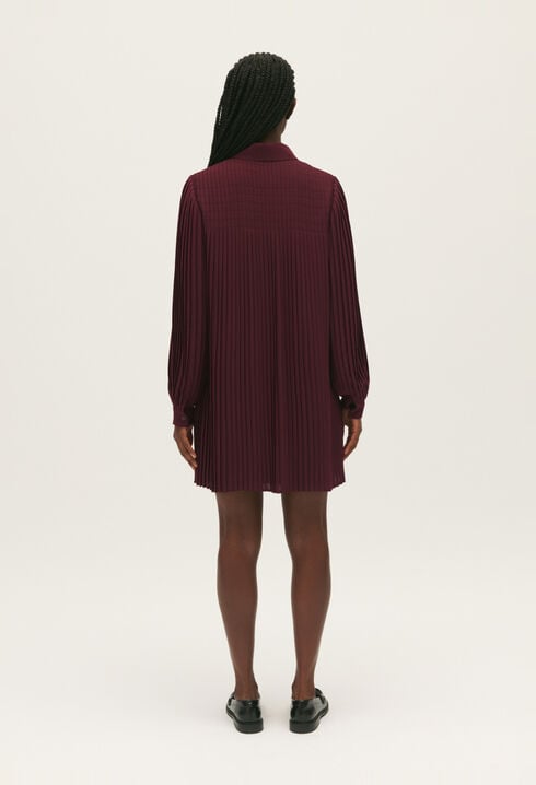Vestido corto plisado