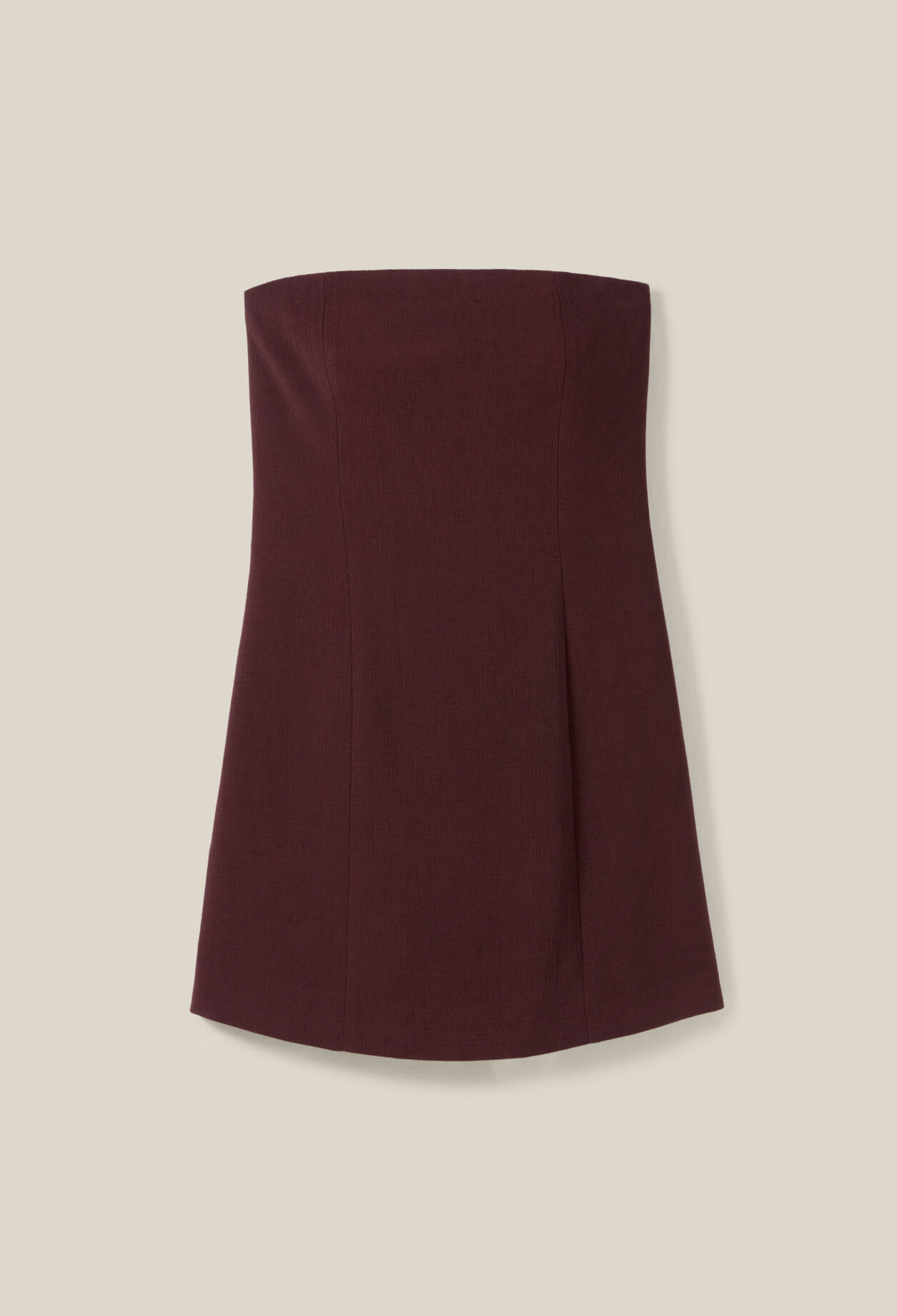 Vestido corto sin tirantes