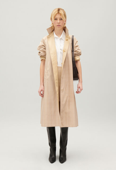Abrigo reversible beige de largo medio