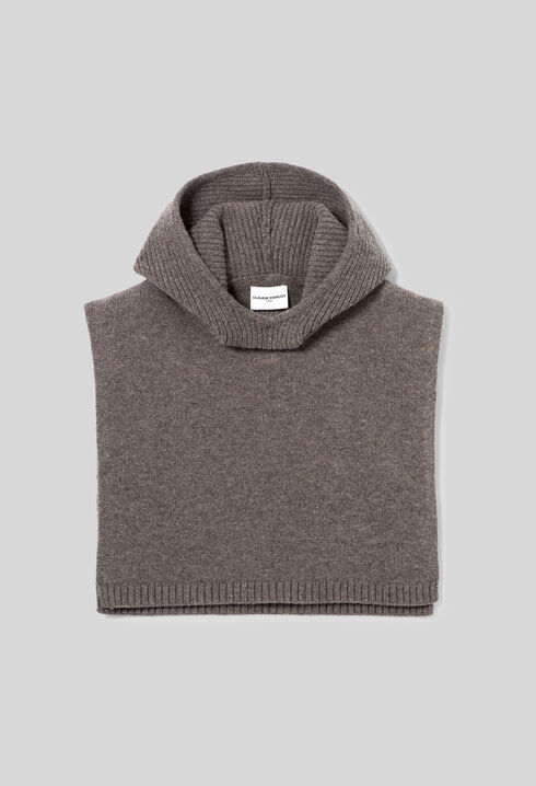 Collar de punto con capucha