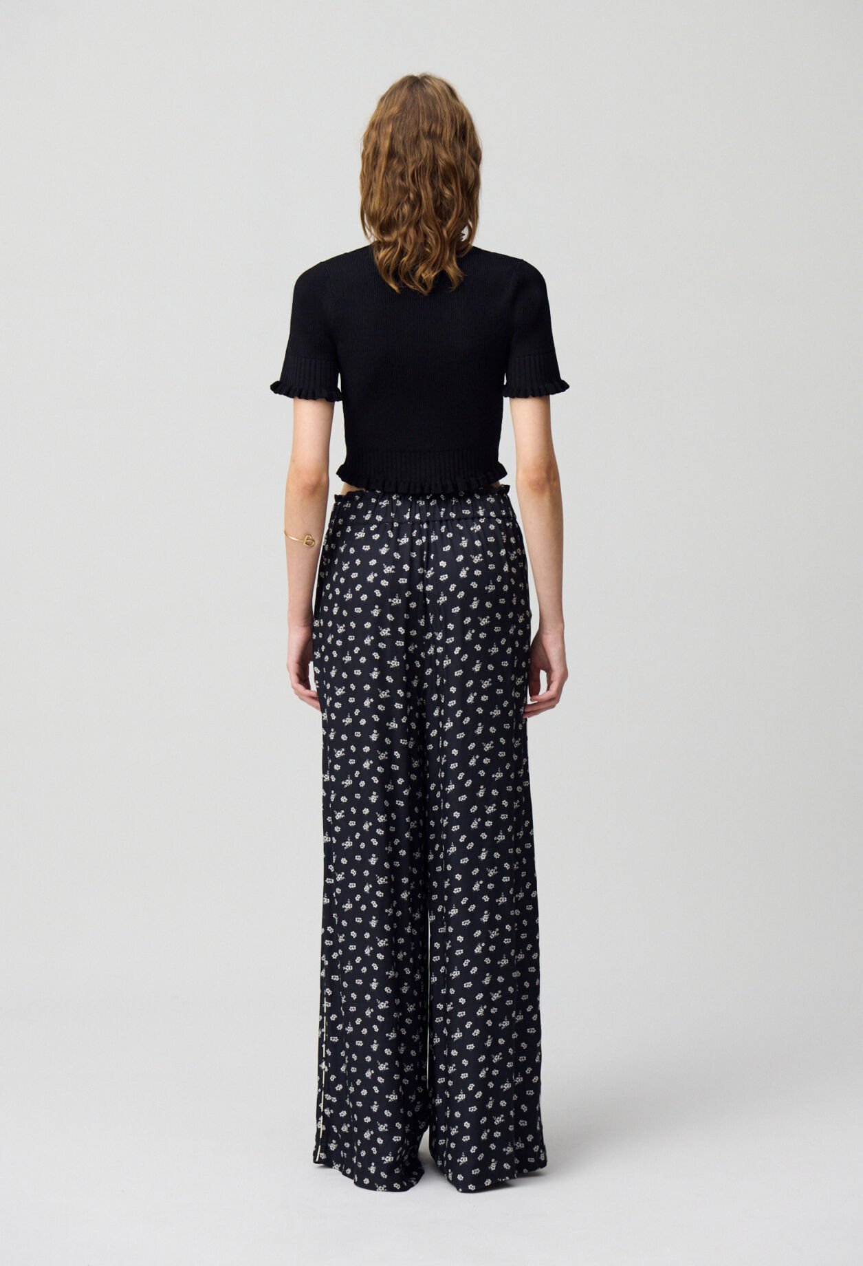 Pantalón ancho fluido estampado