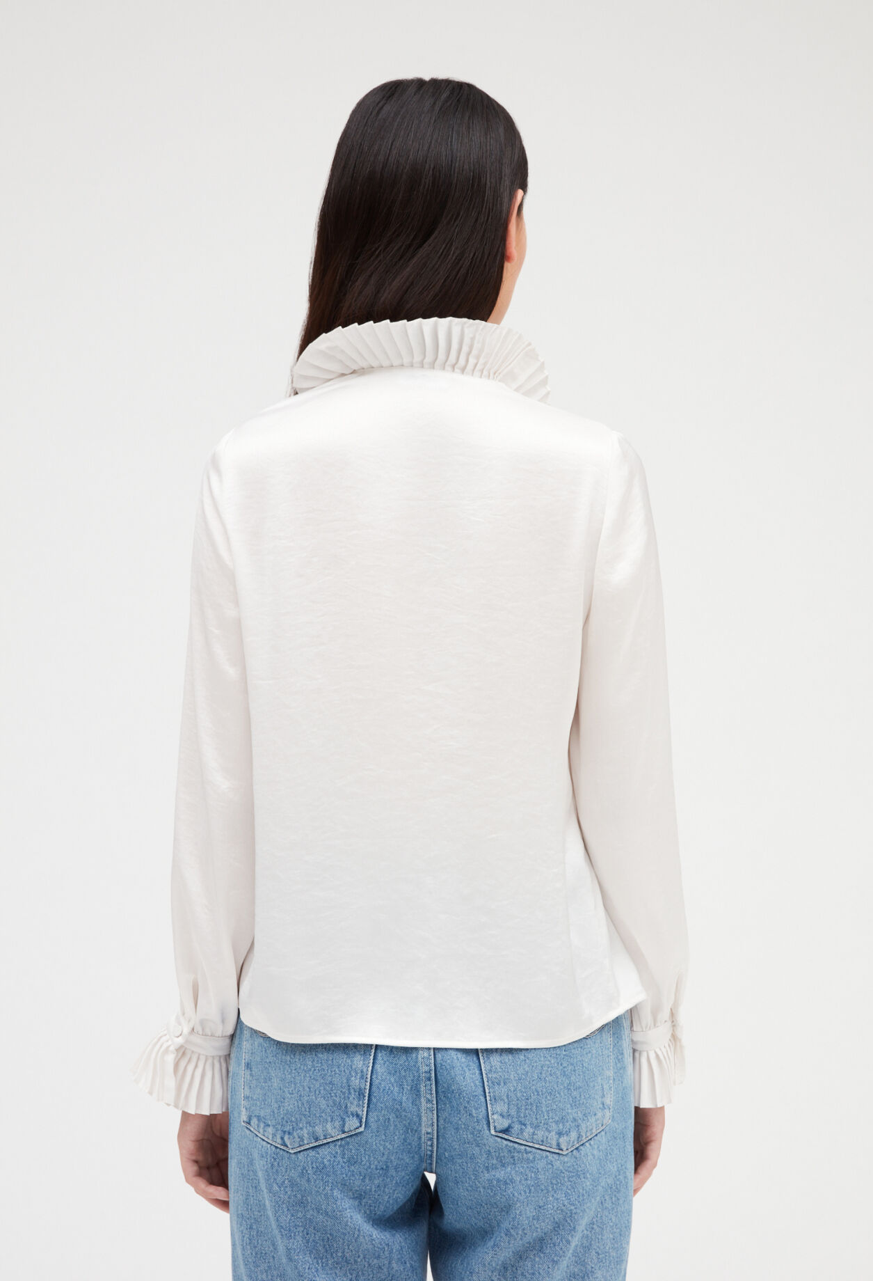 Camisa con volantes