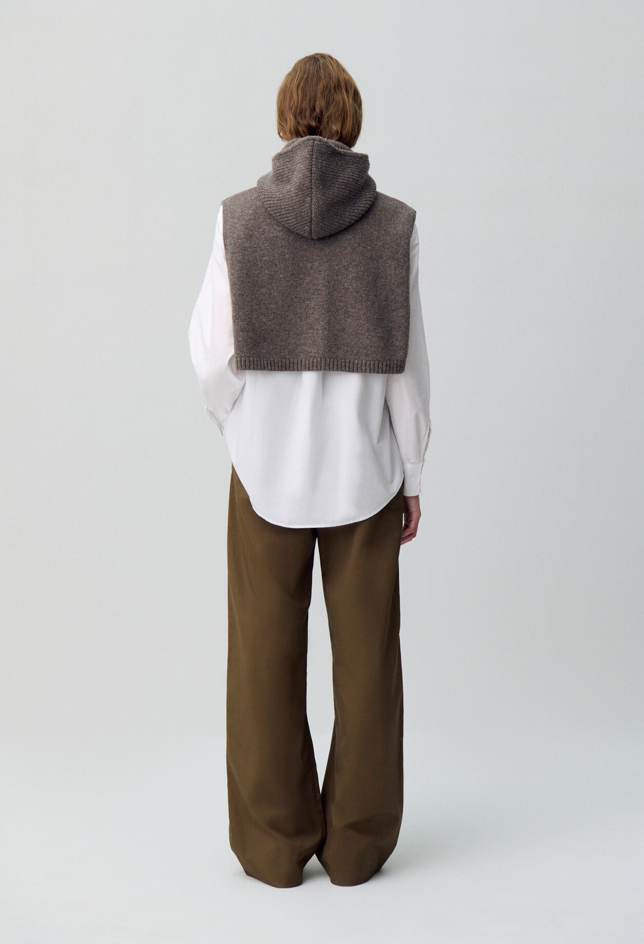 Collar de punto con capucha