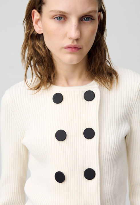 Chaqueta de lana abotonada