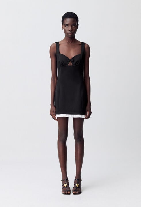Vestido corto plisado