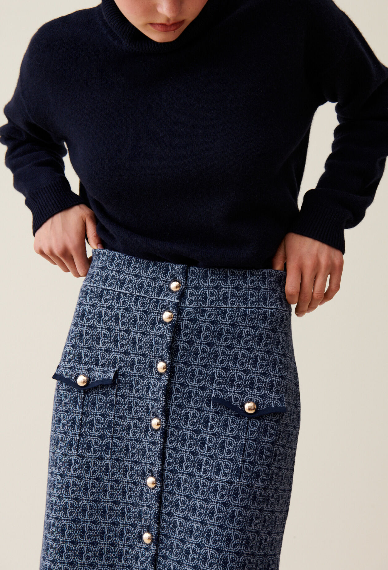 Falda monograma cintura alta azul