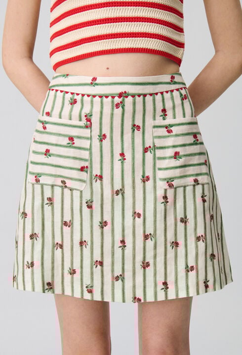 Falda corta de línea A