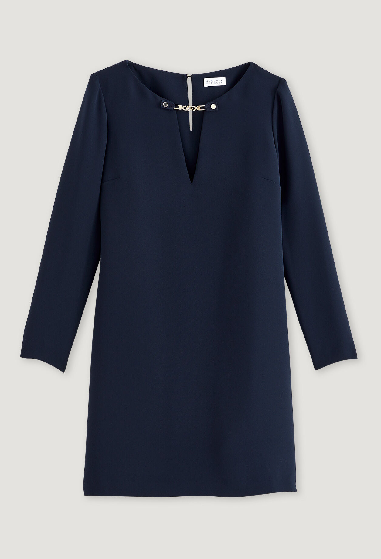 Vestido con cadenas
