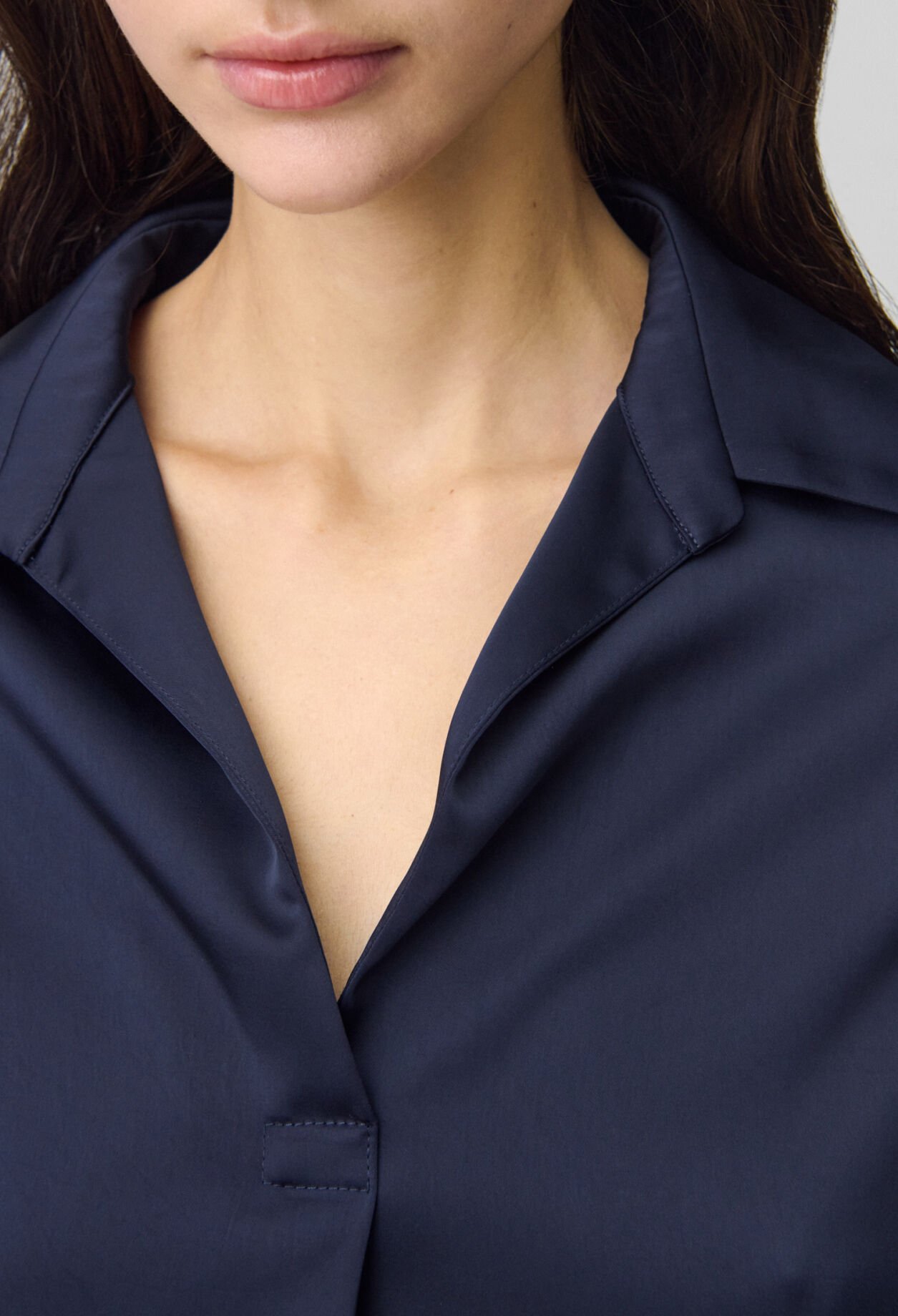 Blusa fluida clásica