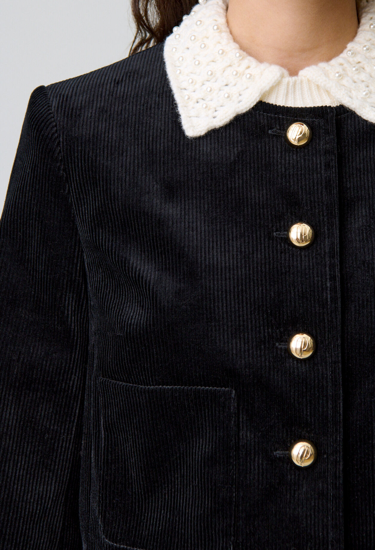 Chaqueta corta de terciopelo