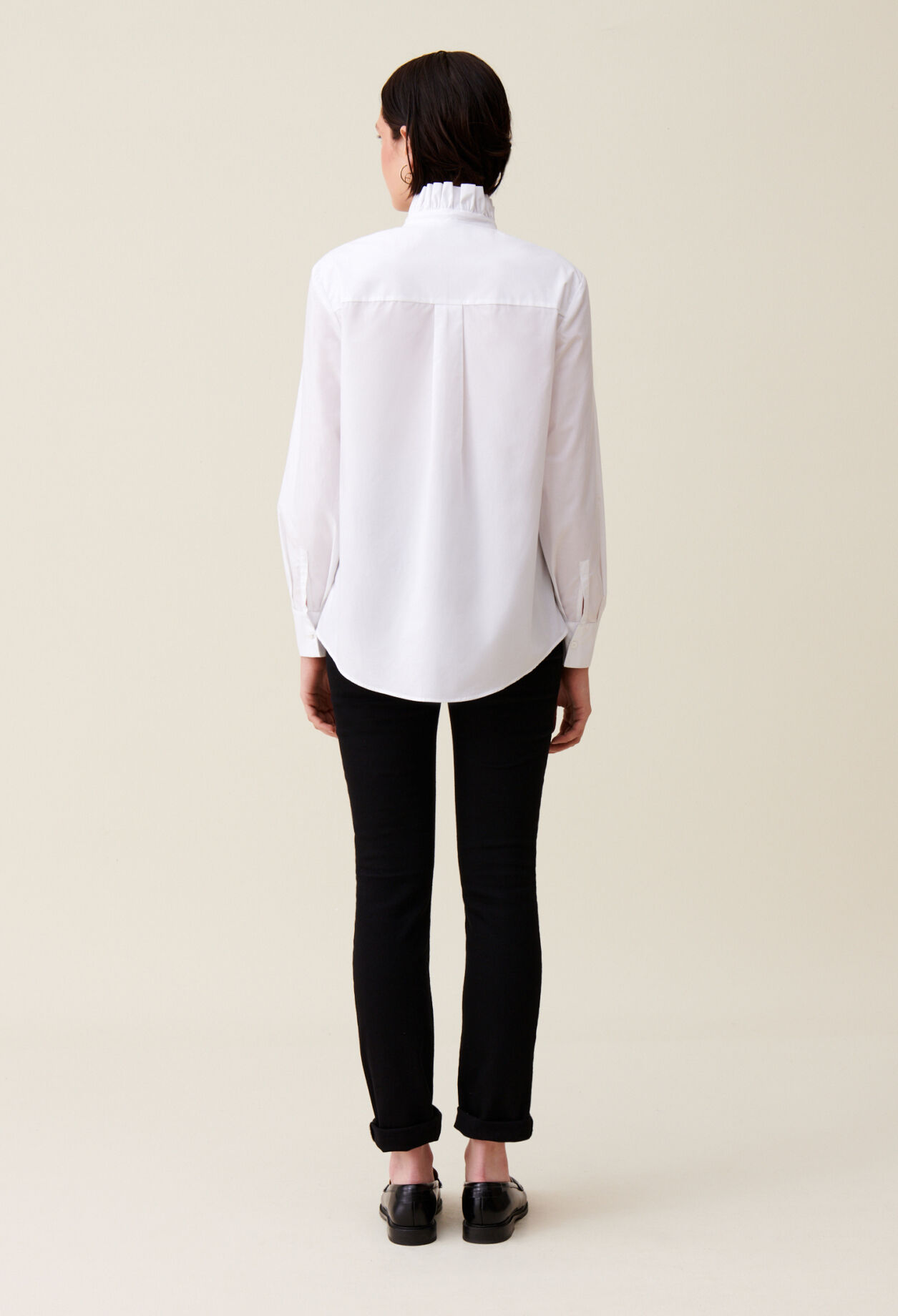 Camisa cuello volantes blanca