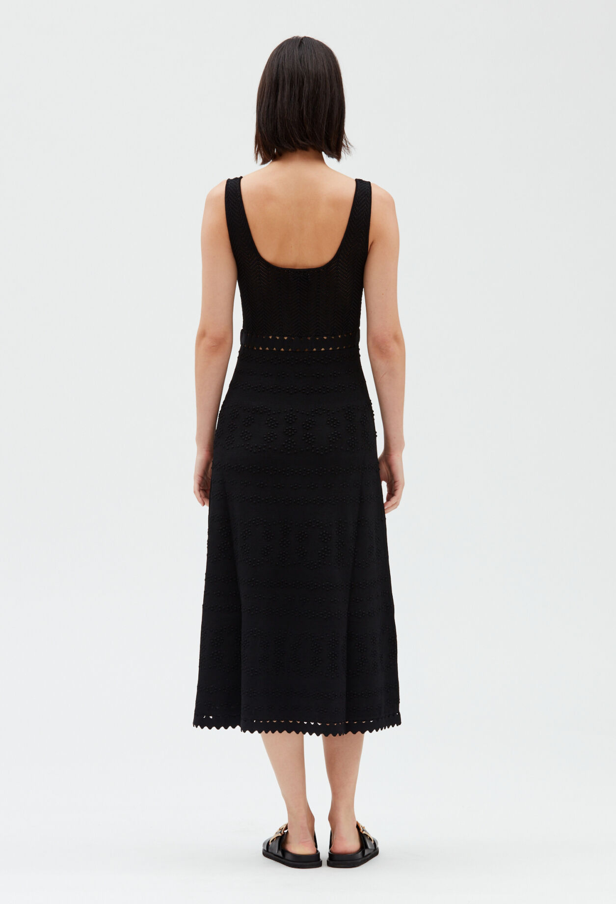 Vestido semilargo punto