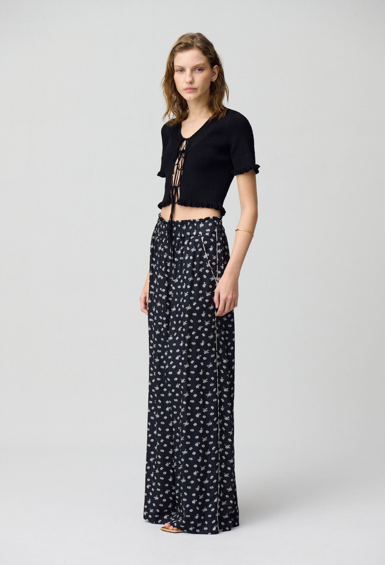 Pantalón ancho fluido estampado