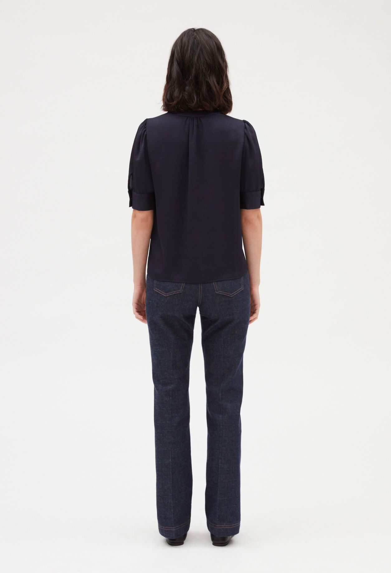 Blusa de manga corta en azul marino