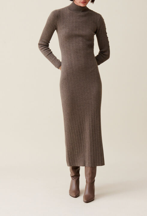 Vestido de punto cuello alto