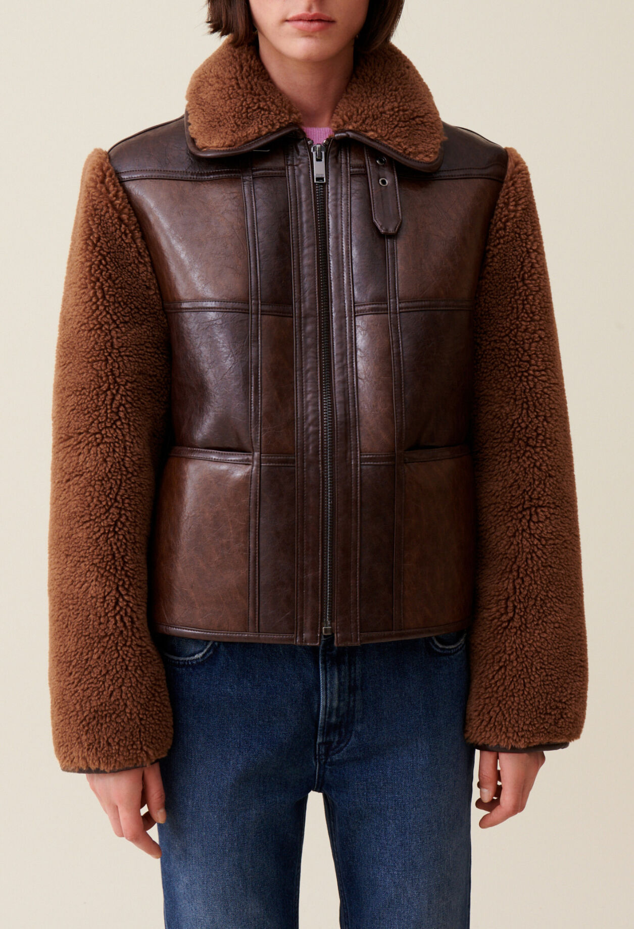 Chaqueta corta de dos tejidos