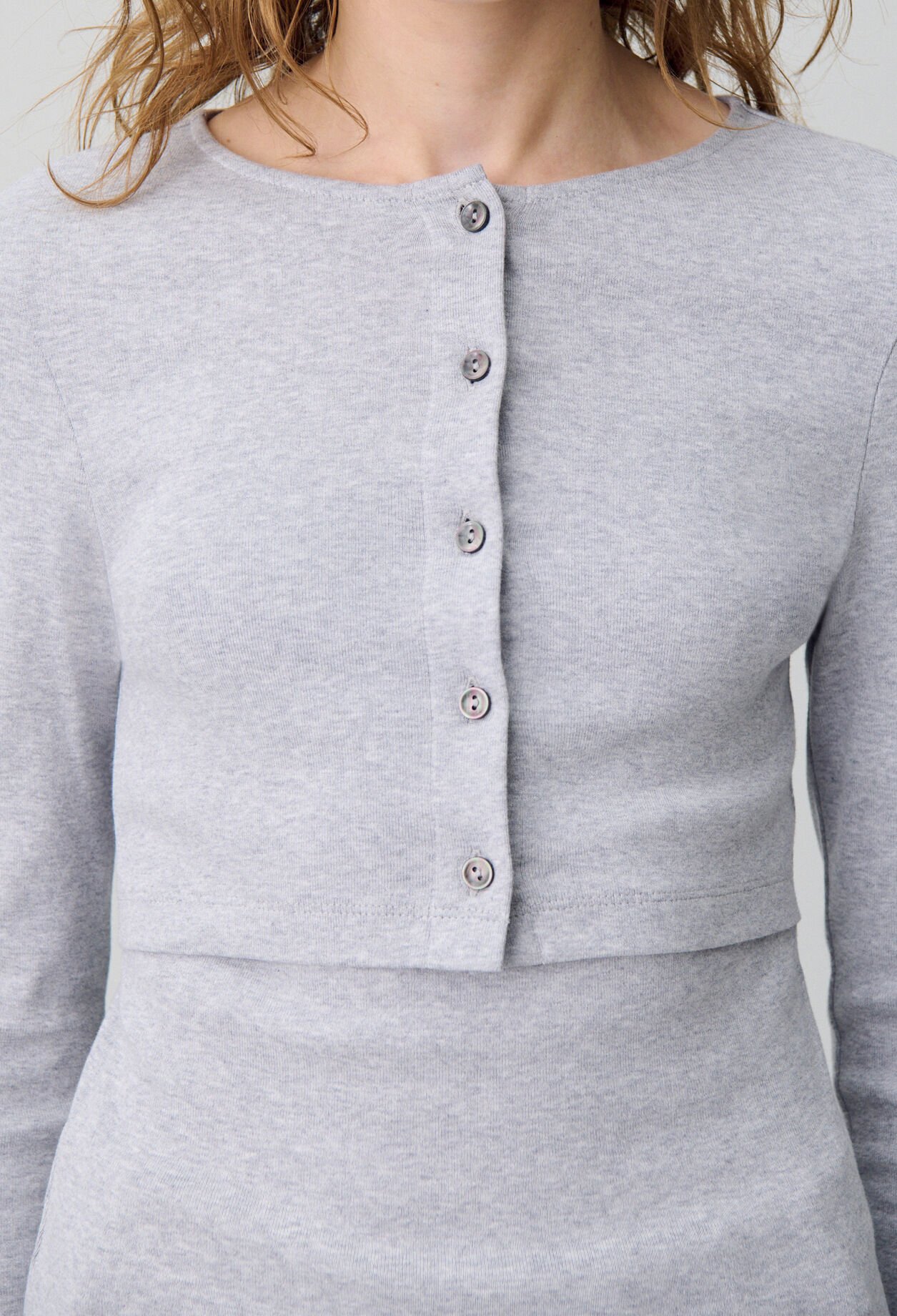 Set de camiseta y cárdigan