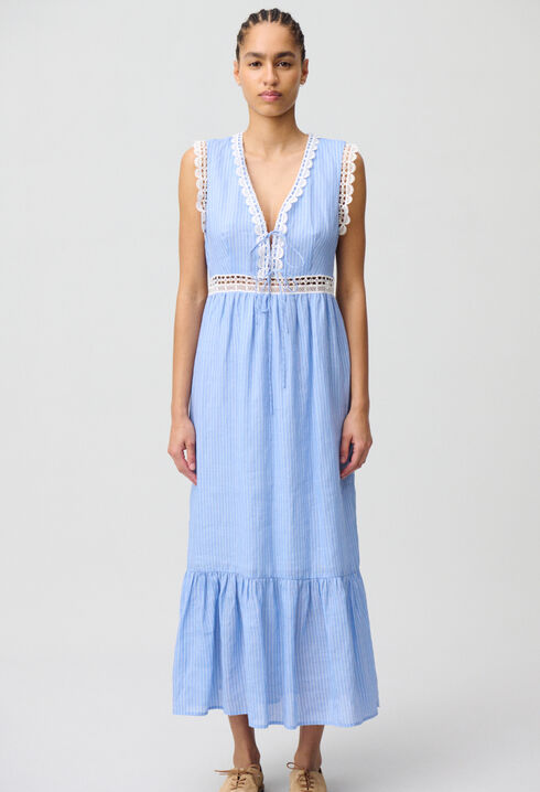 Vestido largo de rayas con encaje