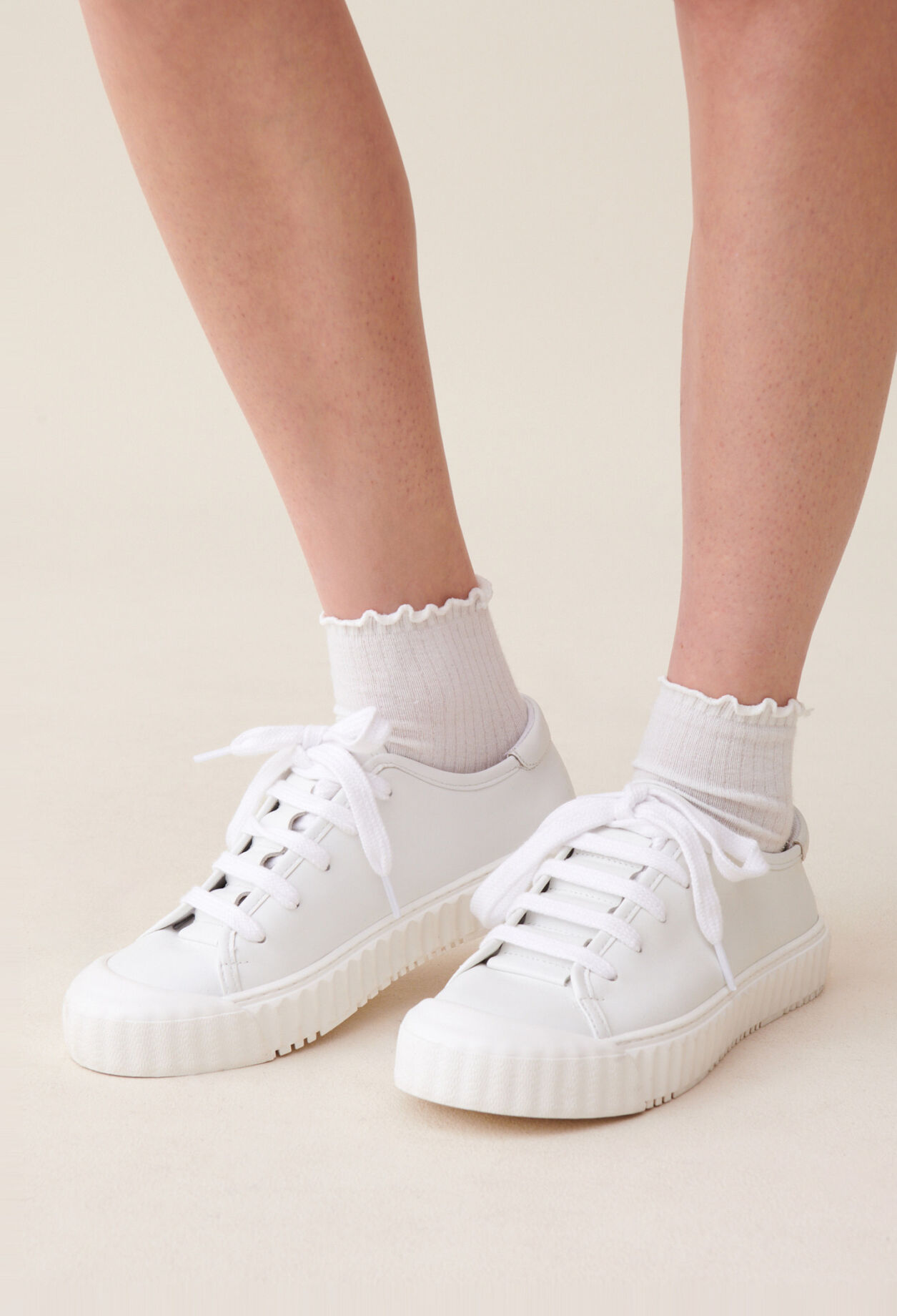 Zapatillas de cuero blancas