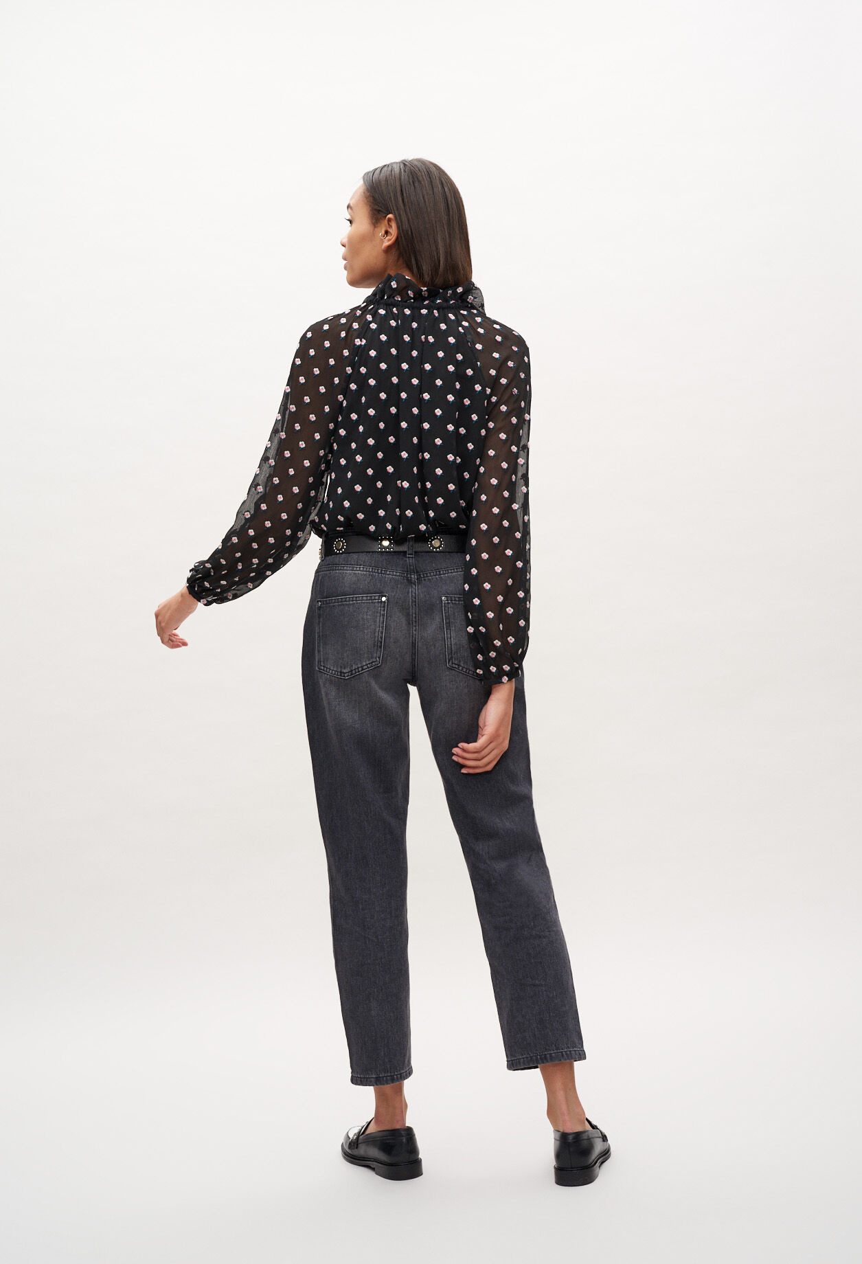 Blusa con estampado de flores