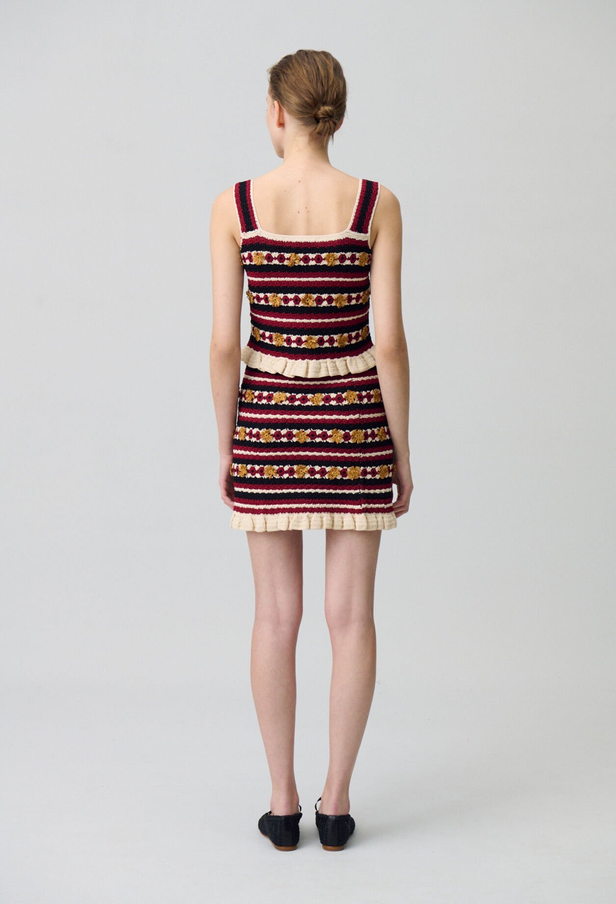 Falda corta de crochet