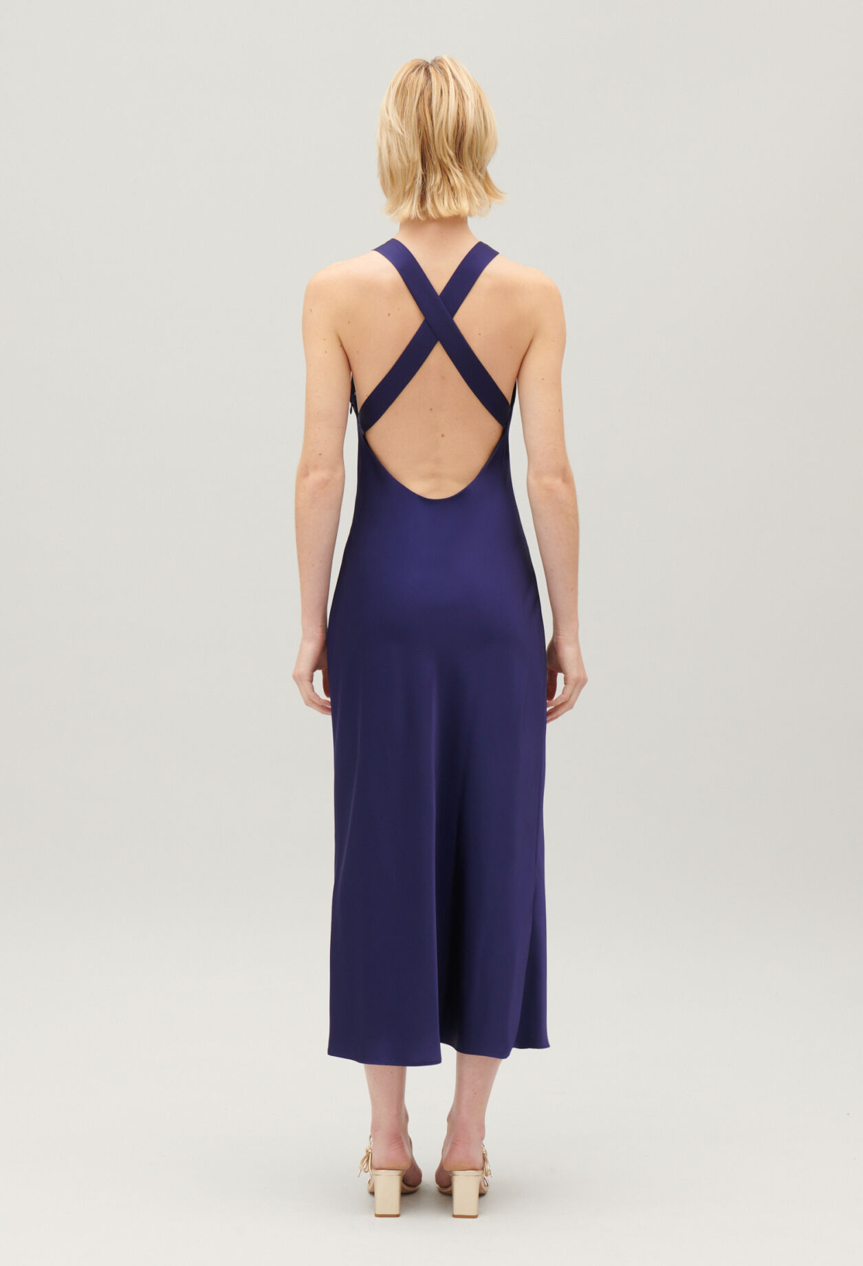 Vestido largo de raso