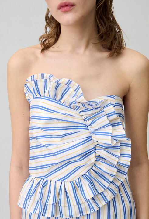 Vestido corto con volantes