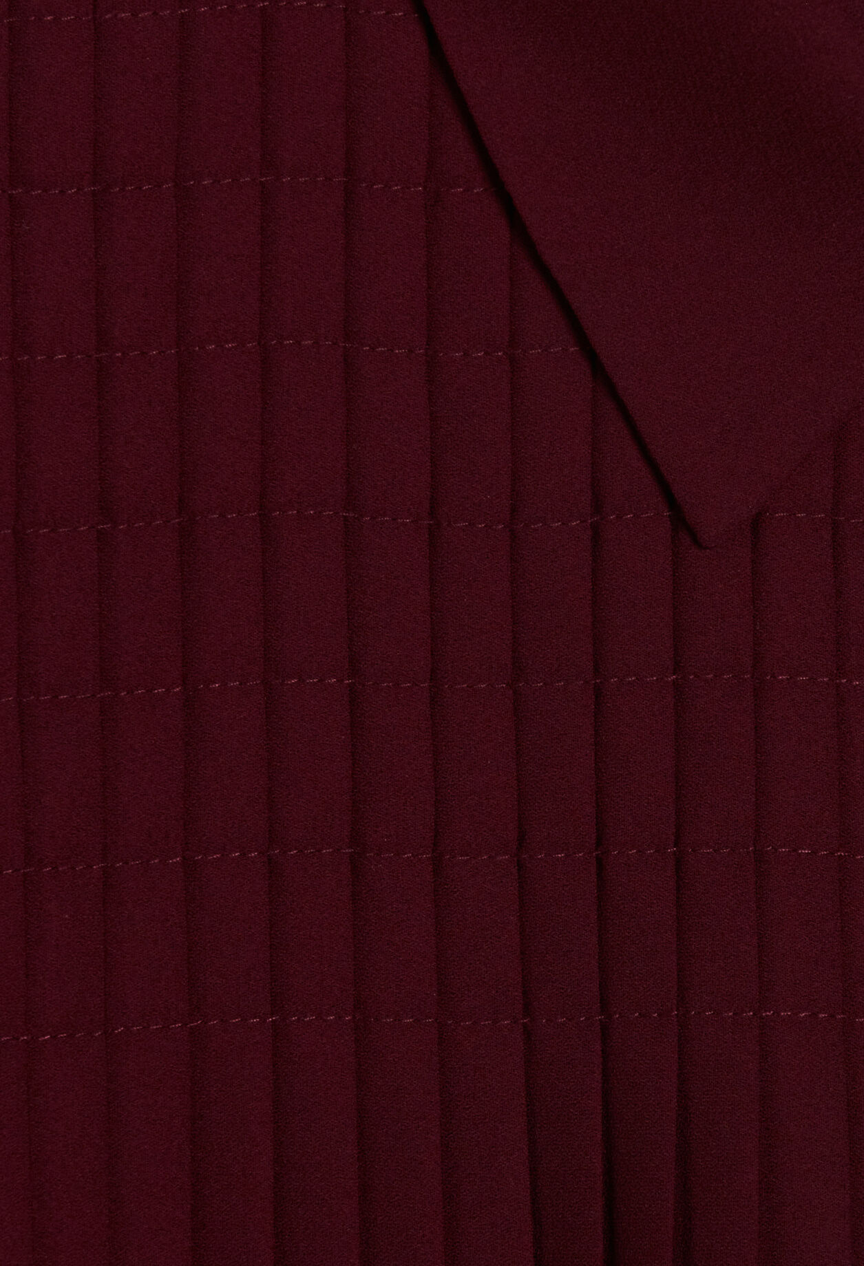 Vestido corto plisado