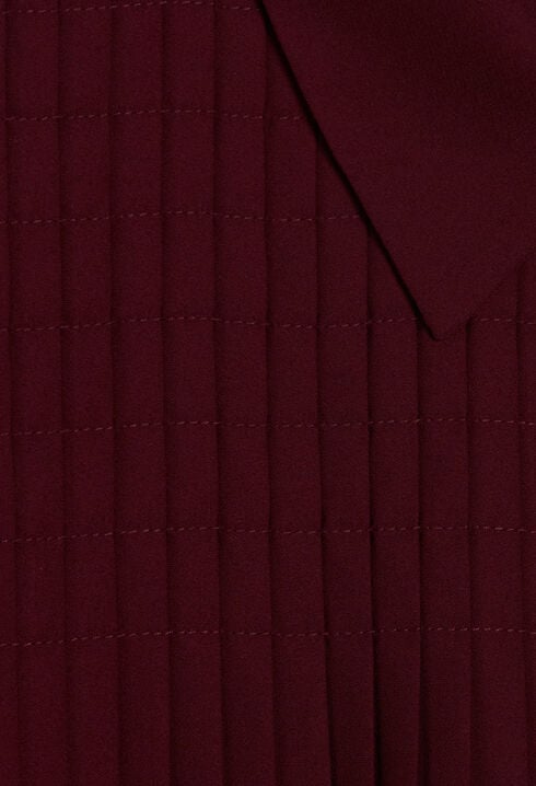 Vestido corto plisado