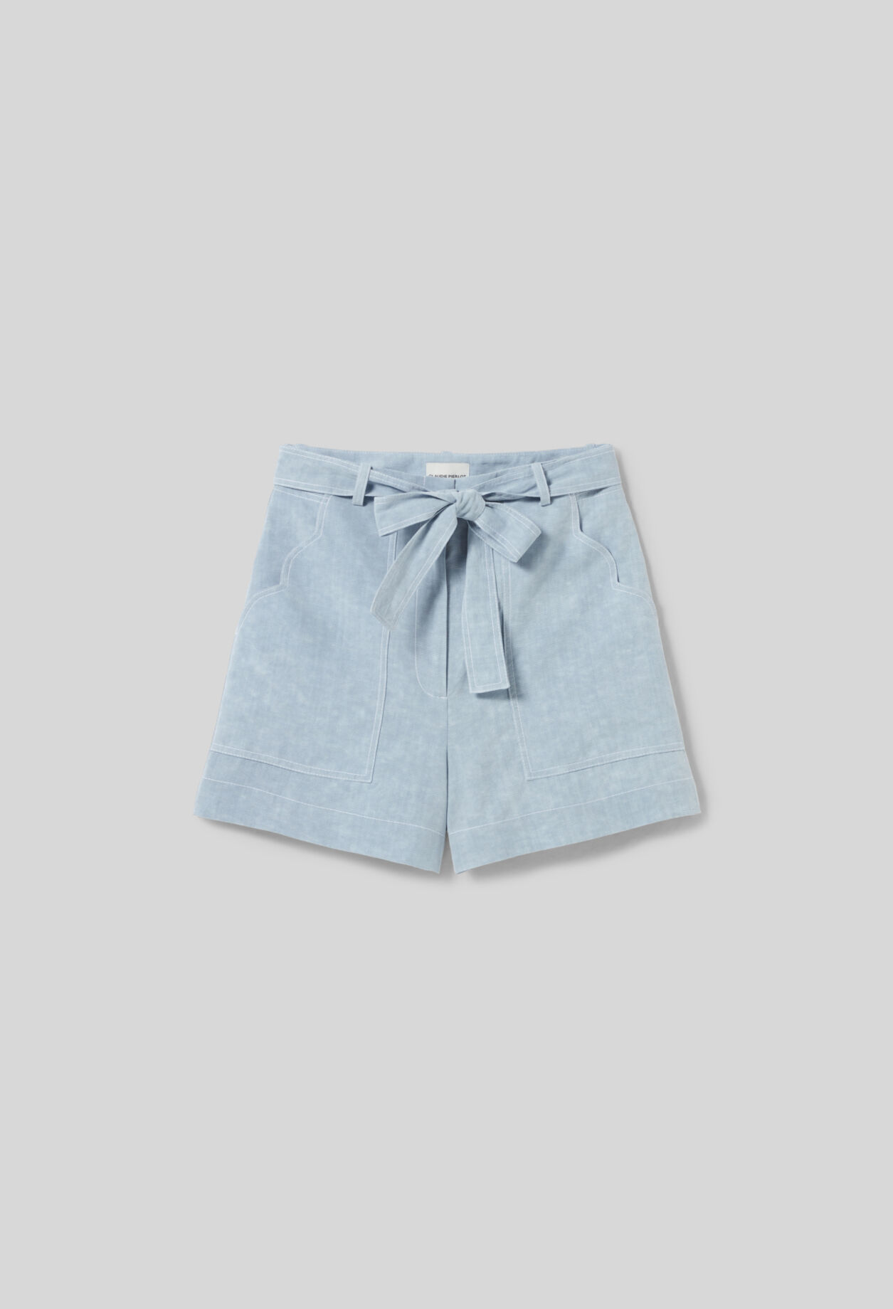 Short vaquero con cinturón