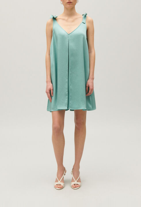 Vestido corto satinado verde agua