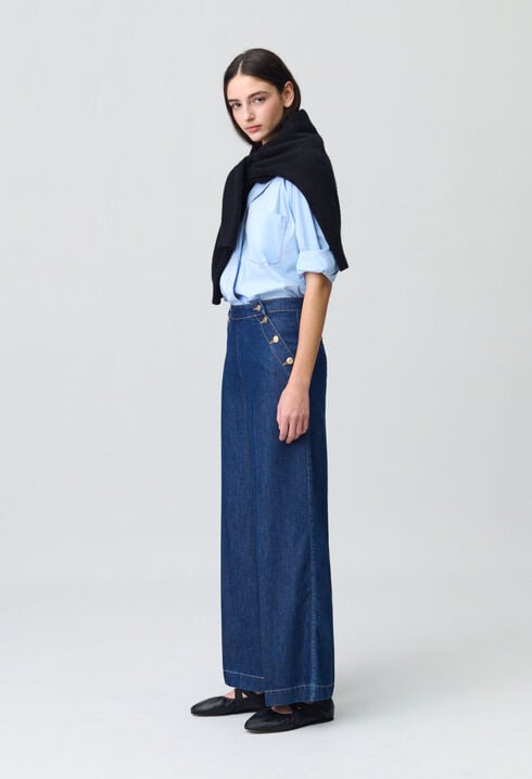 Pantalón vaquero ancho con botones