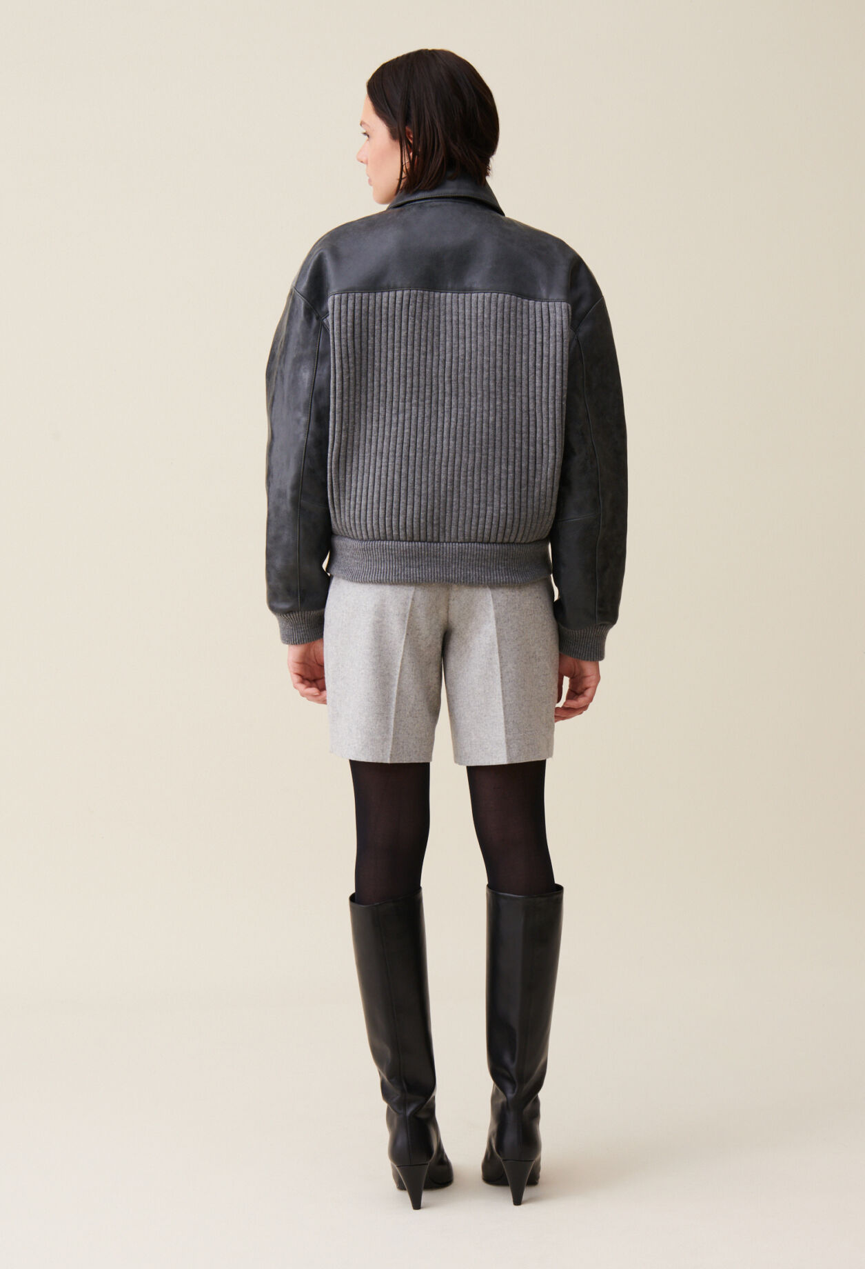 Bomber gris bimateria de cuero