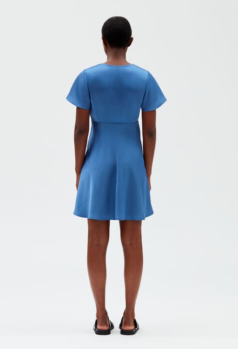 Vestido corto fluido azul