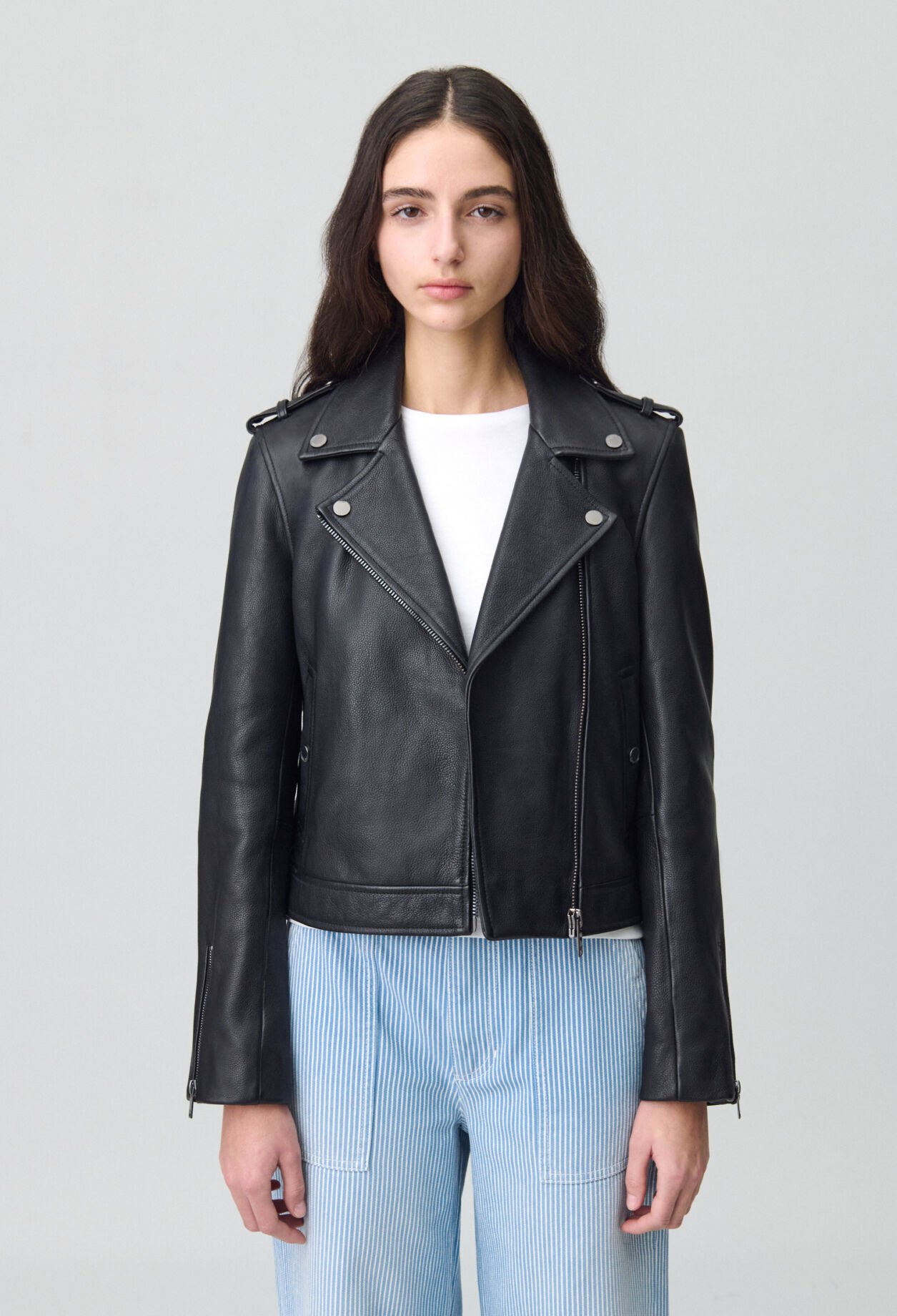 Chaqueta de cuero granulado negro
