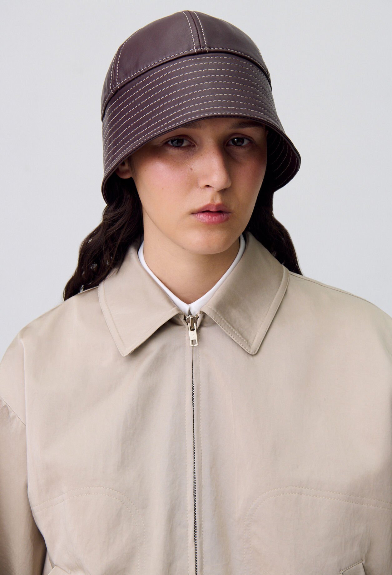 Chaqueta oversize con cremallera