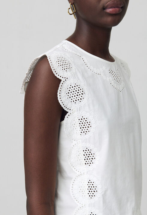 Blusa sin mangas bordada
