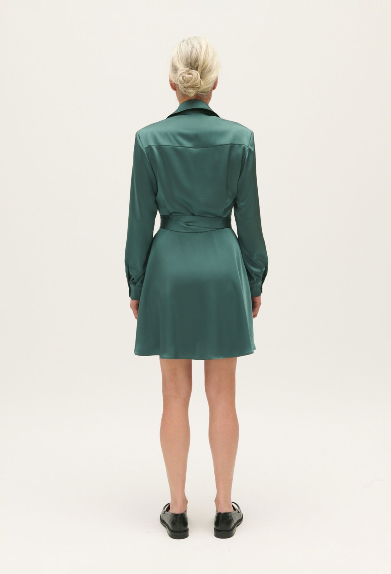 Vestido corto cruzado verde