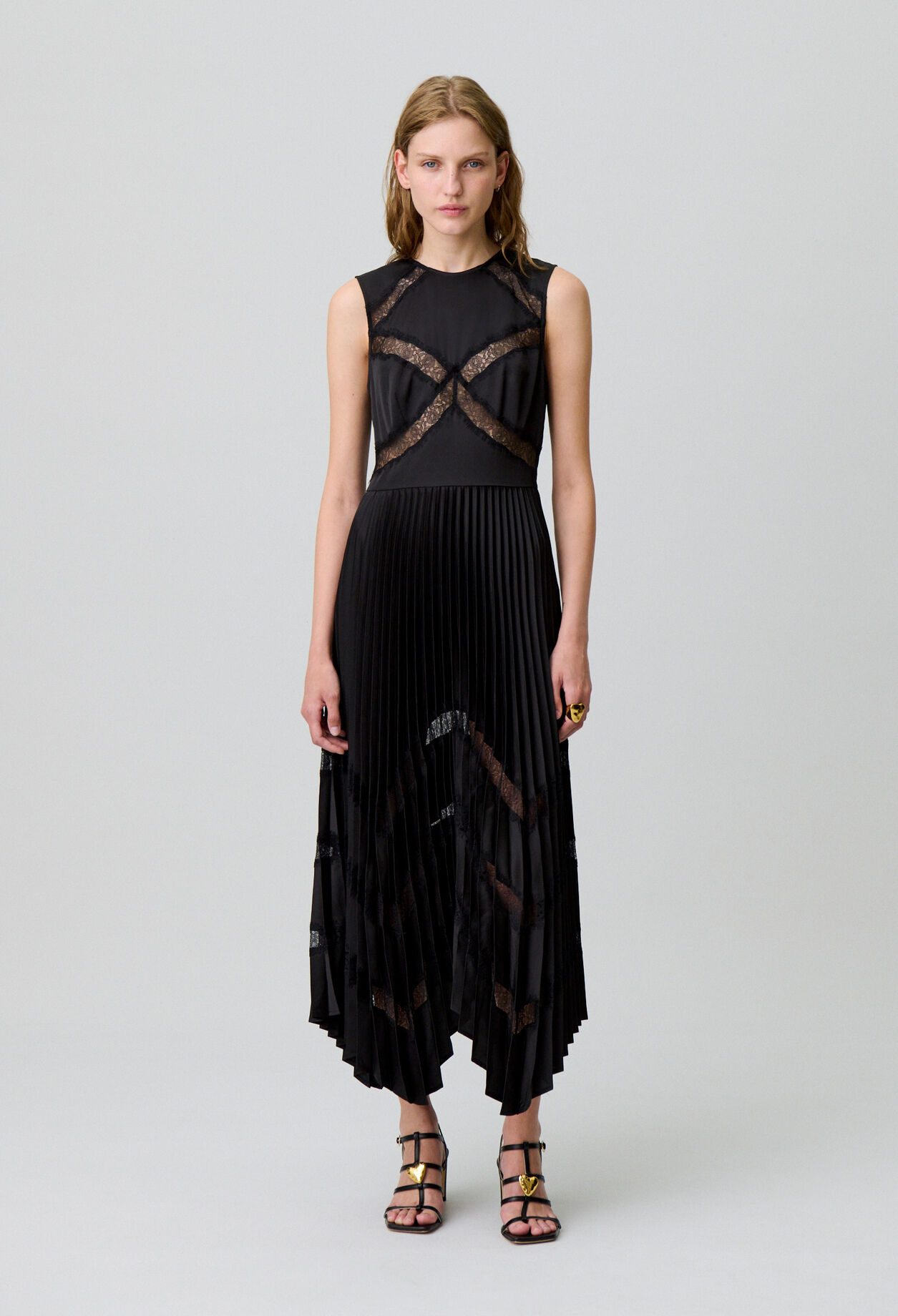 Vestido largo satinado plisado
